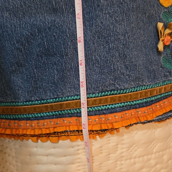 B.T. Kids Girls Denim jumper Dress Fall Fashion Appliqué Size 5 - Picture 8 of 8